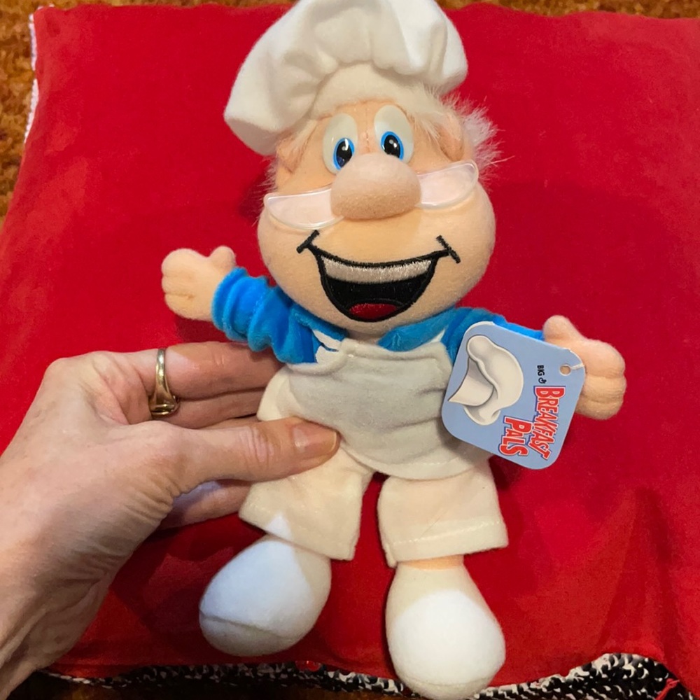 Cinnamon Toast Crunch Wendell the Baker beanie